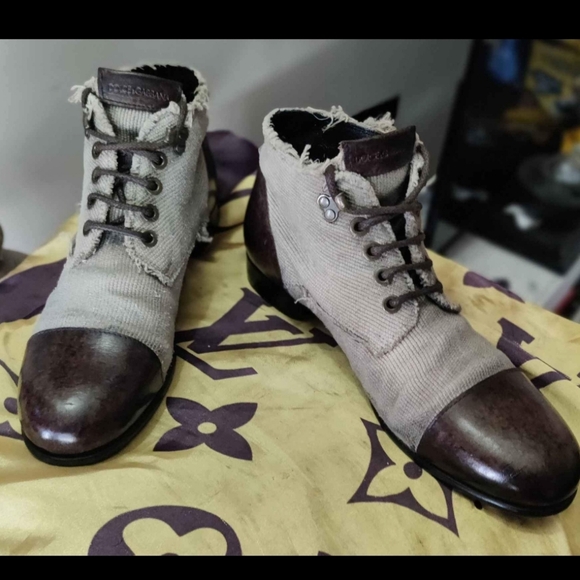 Dolce & Gabbana boots - Picture 2 of 10